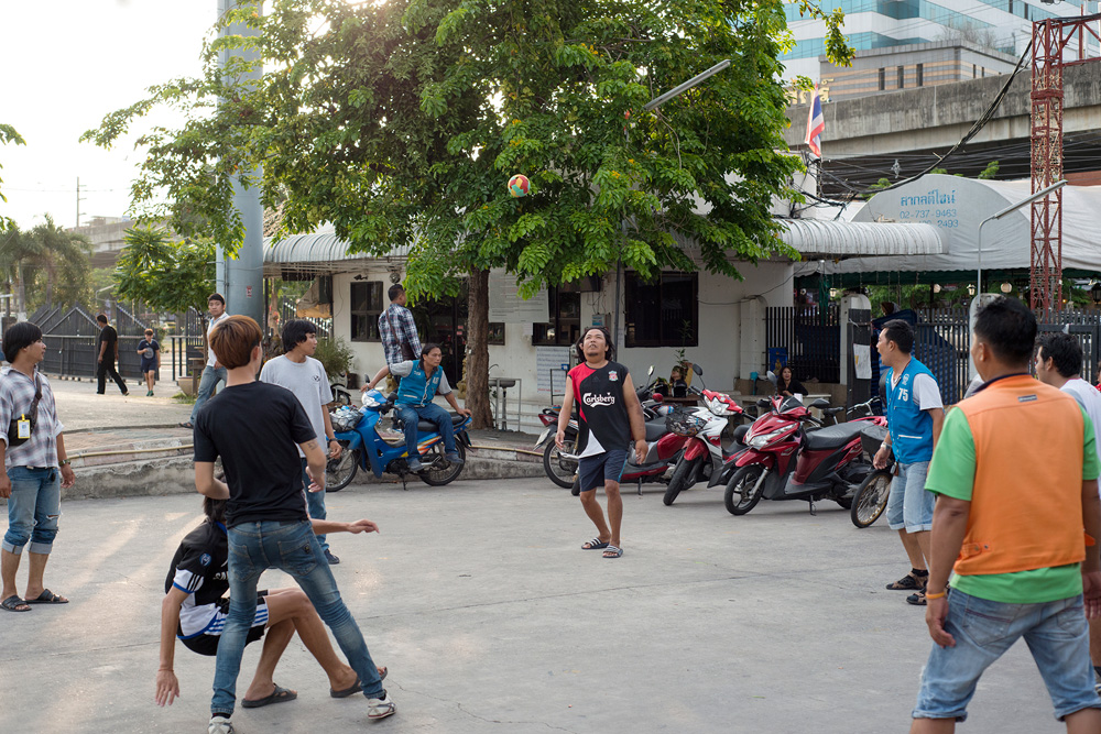 7 neighborhood ramkhamhaeng sepak takraw