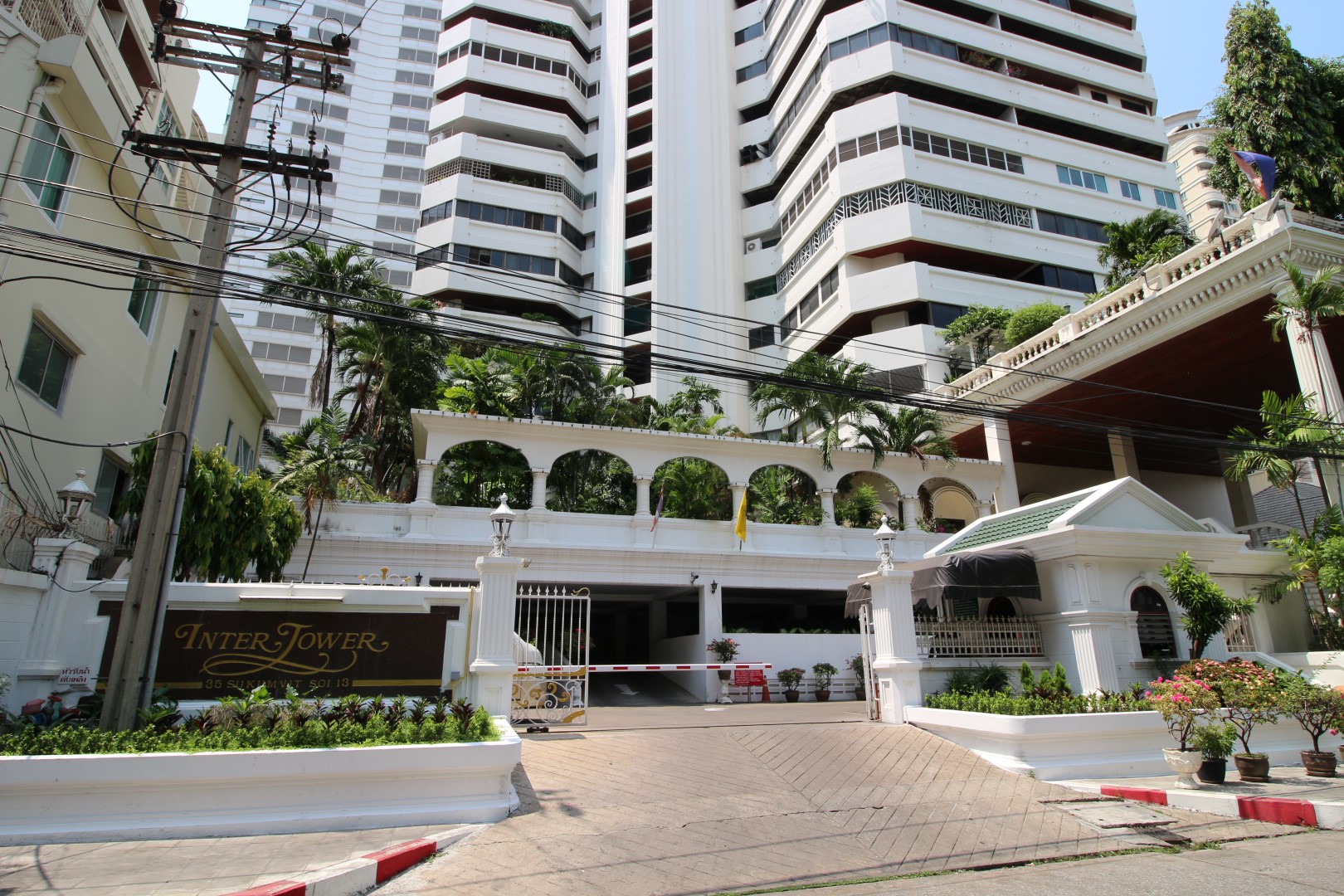 Bangkok Residential Agency's 4 Bed Condo For Rent in Nana BR5927CD 1