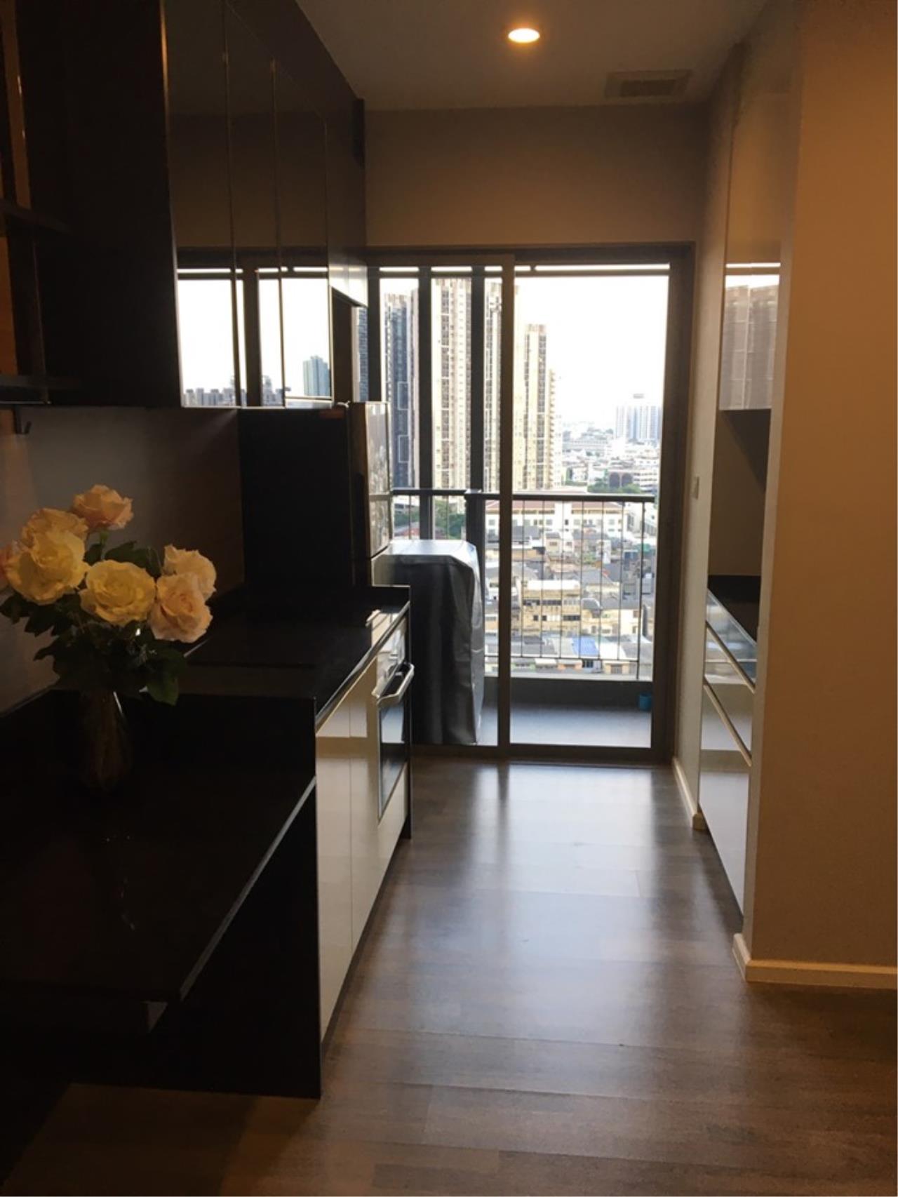 Bright Condos Agency's The Room Sathorn - St.Louis 3