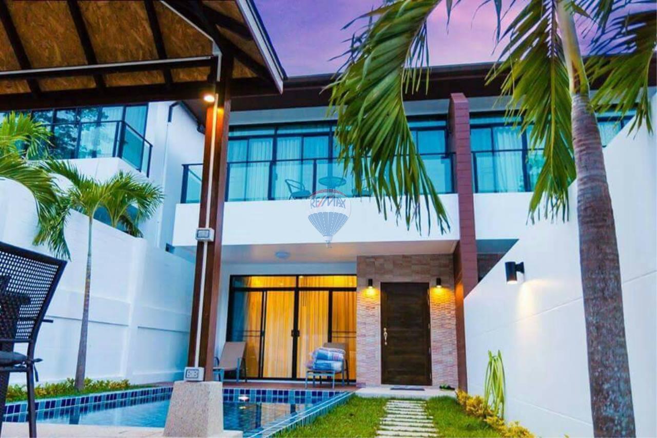 RE/MAX Top Properties Agency's Kamala Beach 3Br.pool villa for sale 6