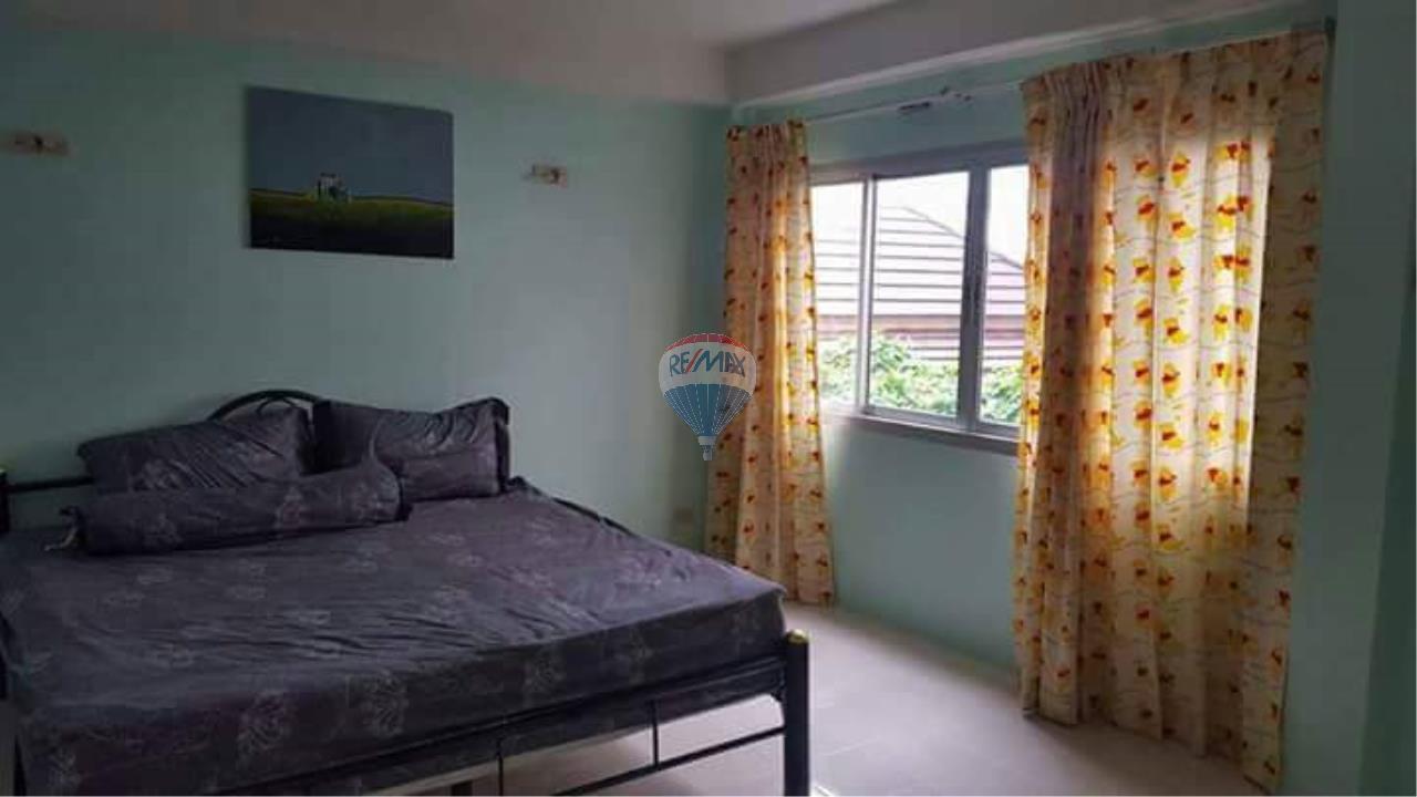RE/MAX Top Properties Agency's Phuket,Patong Beach Villa 4 Bedrooms For Rent 7