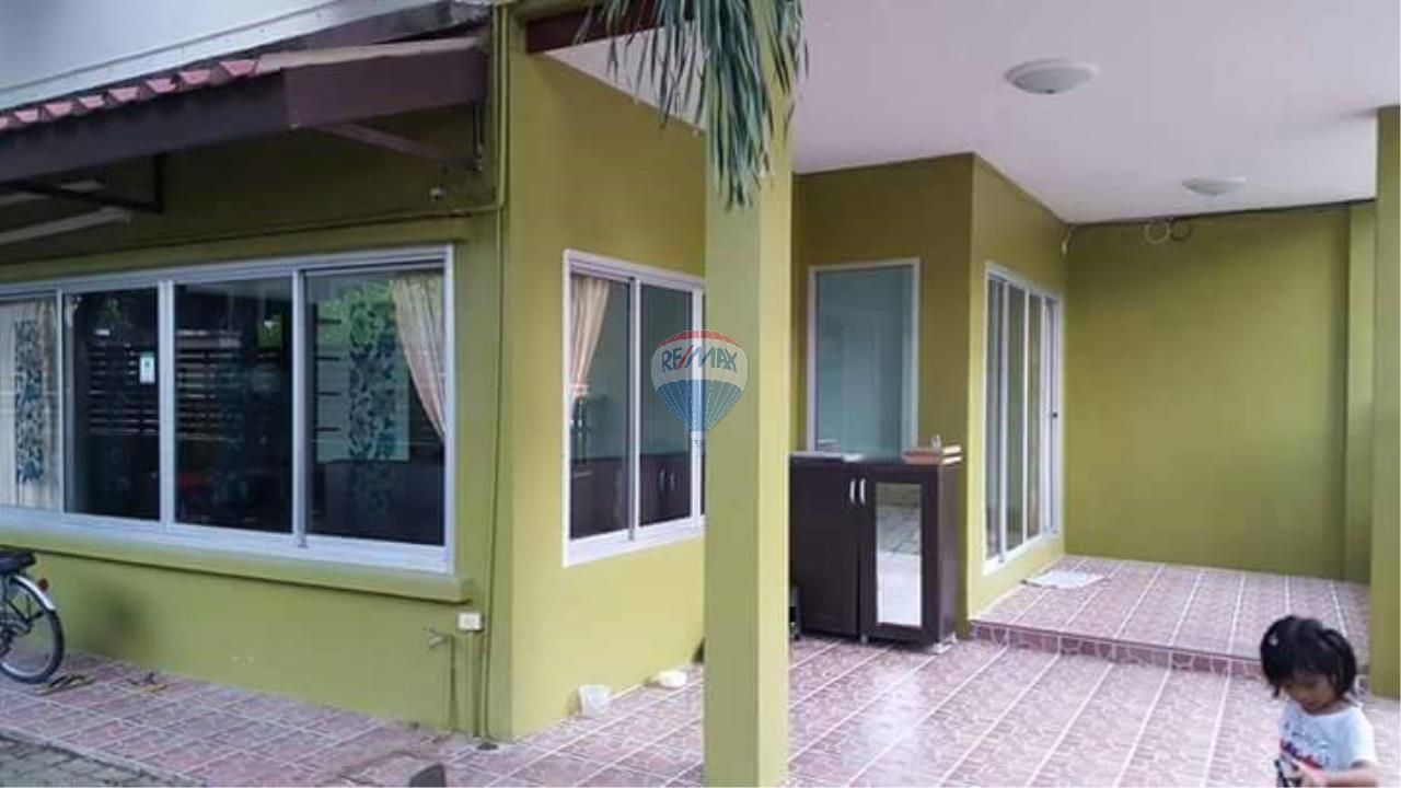 RE/MAX Top Properties Agency's Phuket,Patong Beach Villa 4 Bedrooms For Rent 3