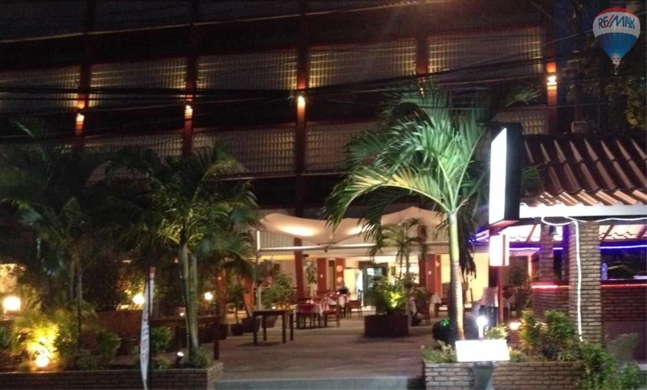 RE/MAX Top Properties Agency's Restaurant near the Beach @ Surin Beach 13
