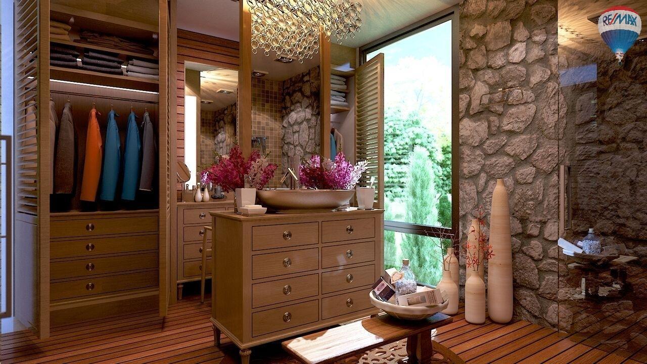 RE/MAX Top Properties Agency's Luxury Botanica Villa 3 Bed 5