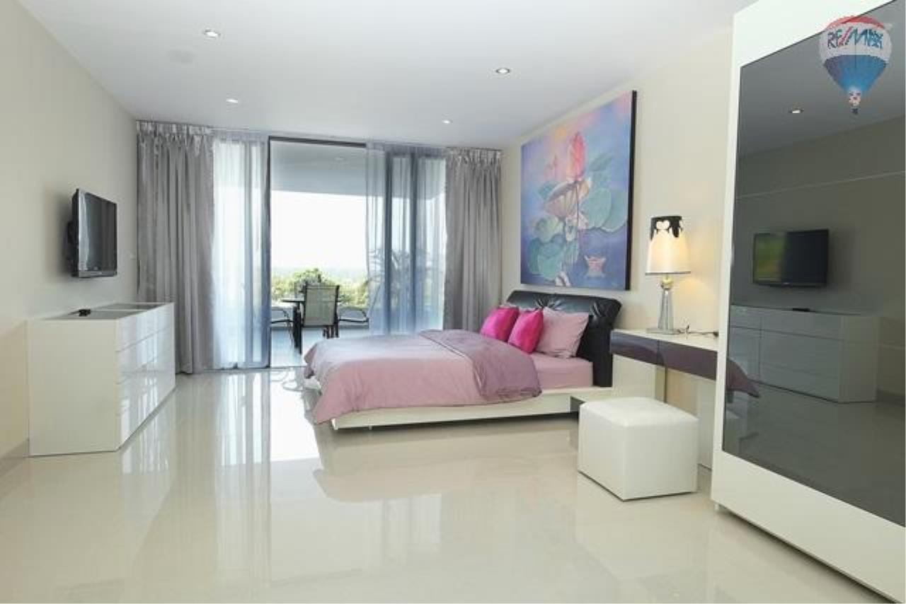 RE/MAX Top Properties Agency's Luxury Condo For Sale Surin Beach 119