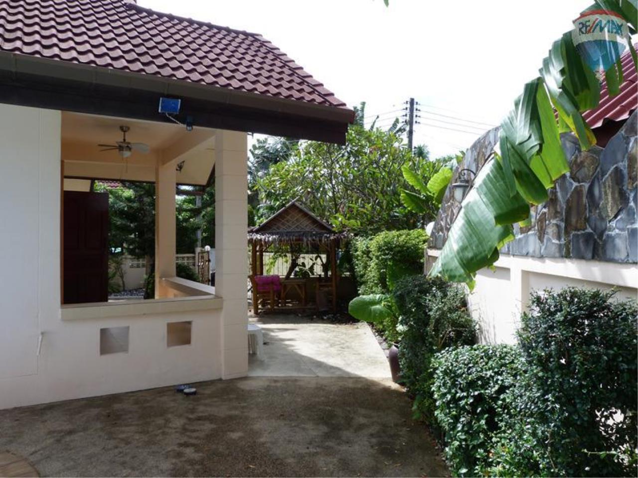 RE/MAX Top Properties Agency's Villa For Rent Naiharn 4