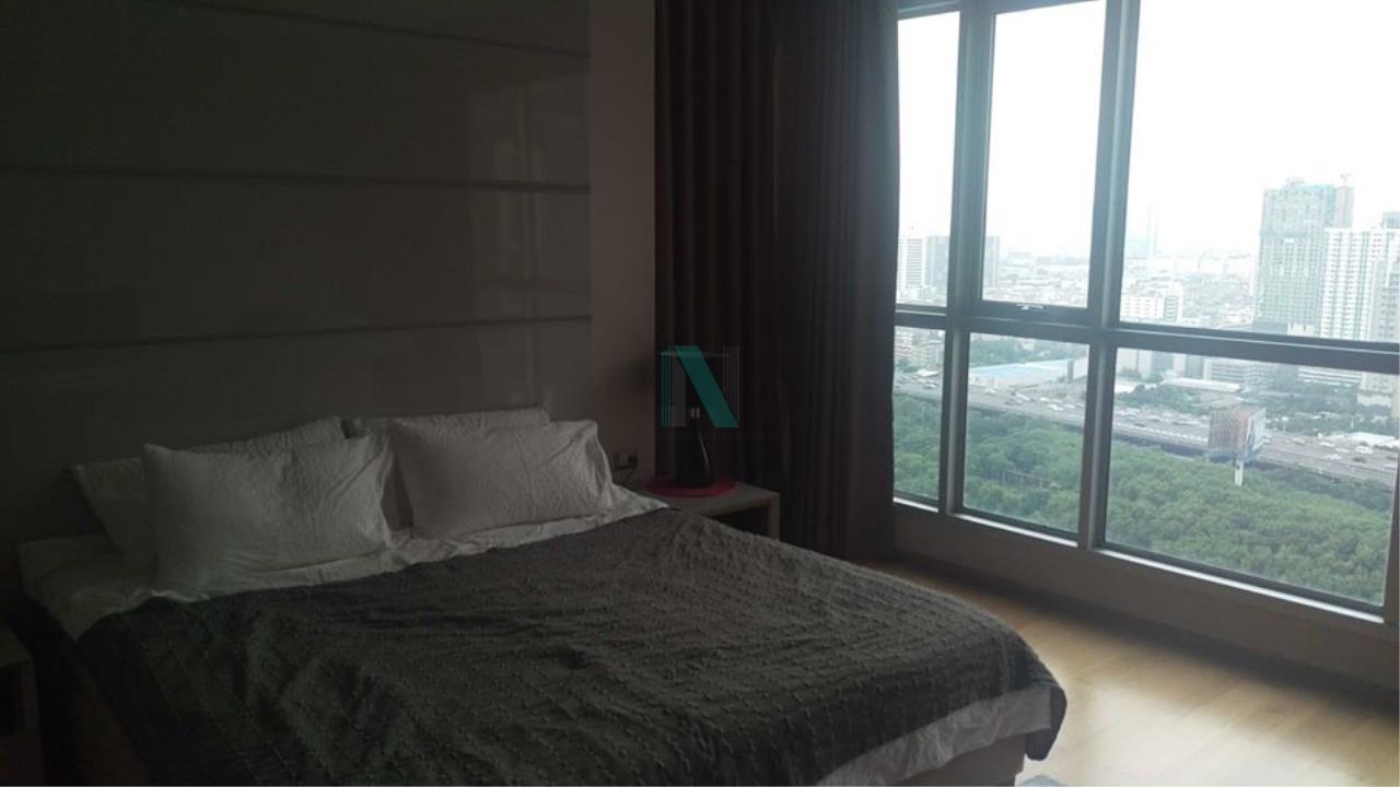NOPPON REAL ESTATE CO.,LTD. Agency's NR09285. For Rent The Address Asoke 2 bedroom 30th floor near MRT Phetchaburi. 3