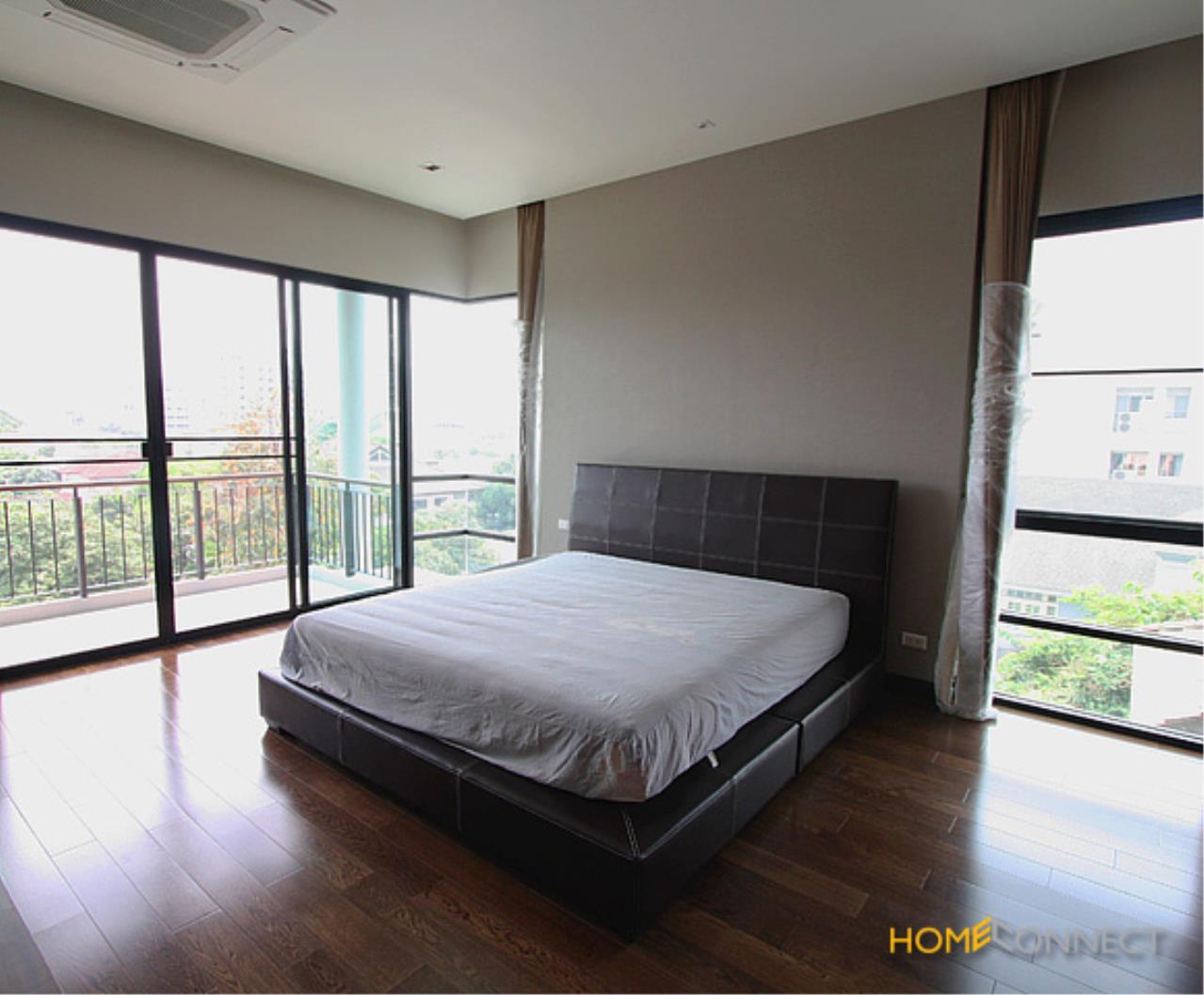 Home Connect Thailand Agency's House in Compound for Rent in Ekamai area 6