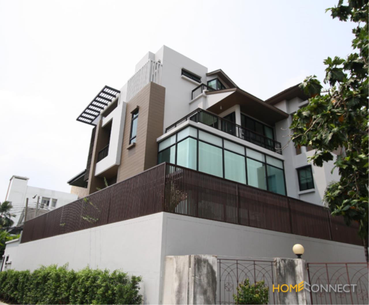 Home Connect Thailand Agency's House in Compound for Rent in Ekamai area 14