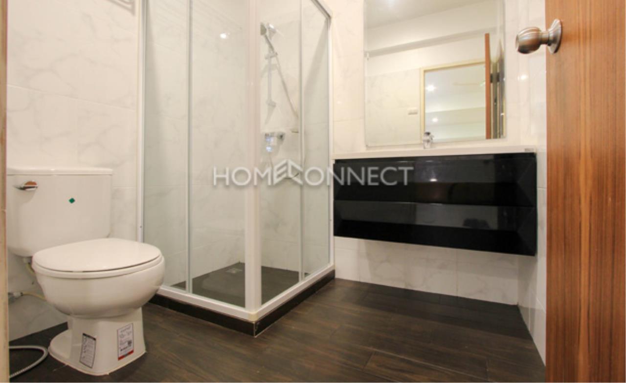 Home Connect Thailand Agency's House in compound Soi Soonvijai 4