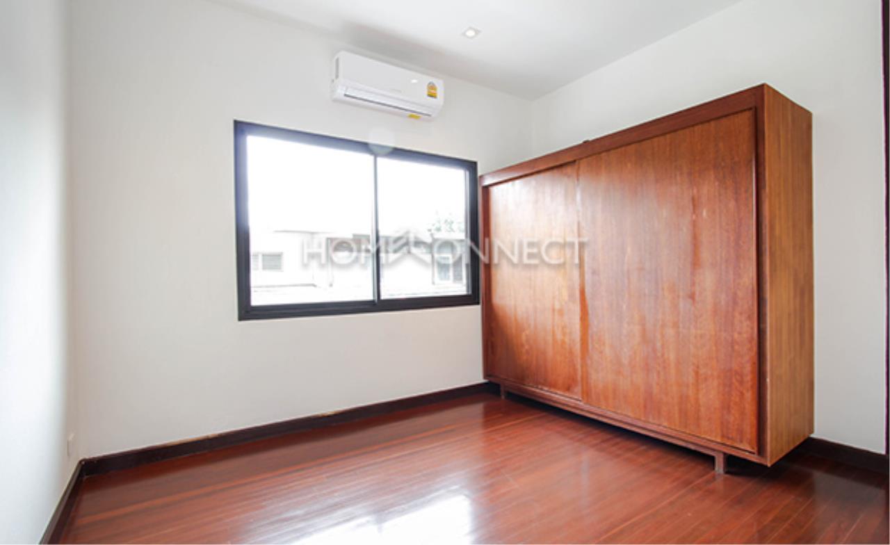 Home Connect Thailand Agency's 4 Bedrooms House for rent in Ekkamai area 8