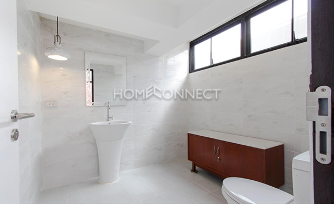 Home Connect Thailand Agency's 4 Bedrooms House for rent in Ekkamai area 2