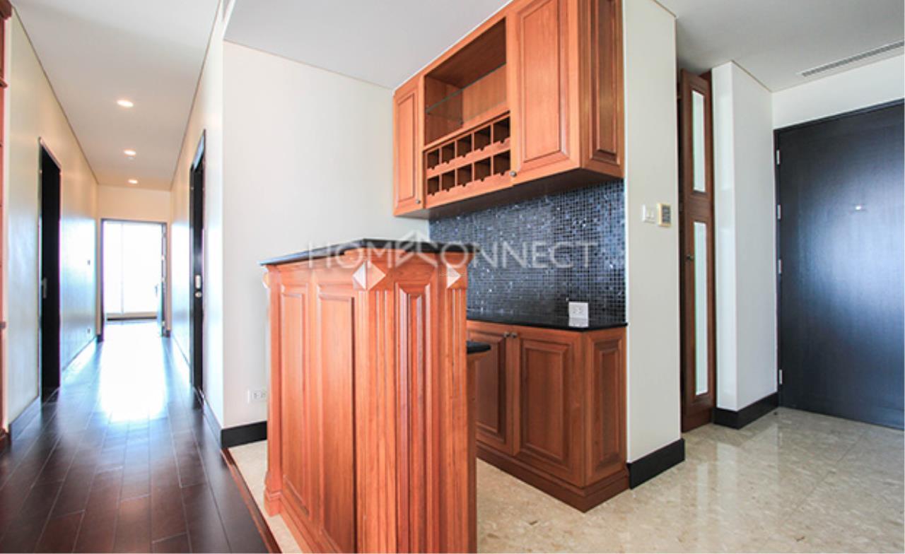 Home Connect Thailand Agency's The Park Chidlom Condominium for Rent 5