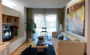 Residence 52 Condominium for Rent