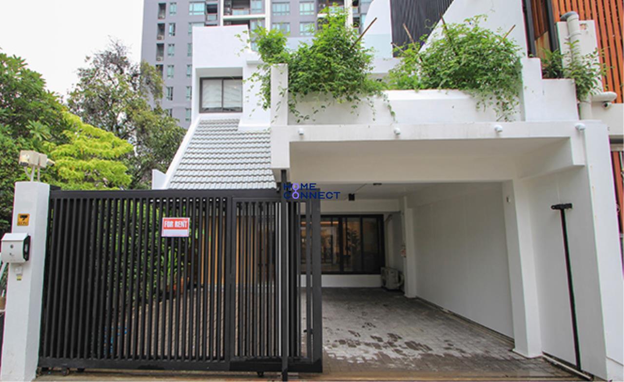 Home Connect Thailand Agency's Townhouse for Rent in Sukhumvit 49/1 1