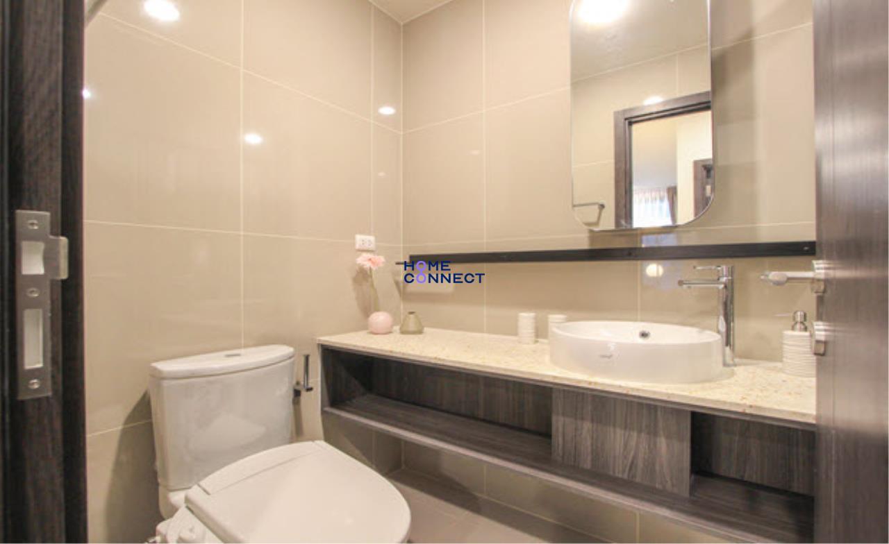 Home Connect Thailand Agency's XT Huaikhwang Condominium for Rent 8