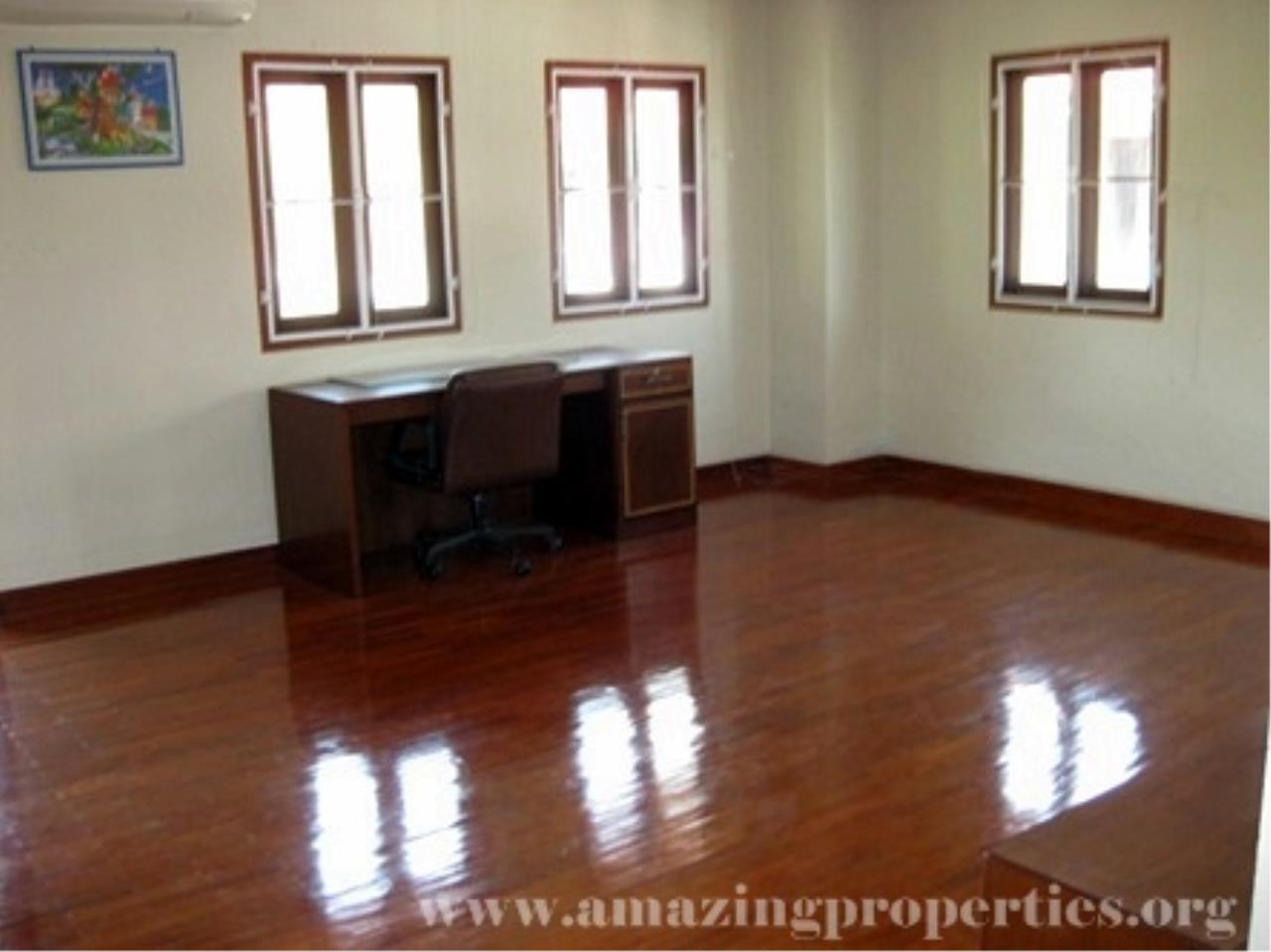 Amazing Properties Agency's 4 bedrooms Town House for rent 1