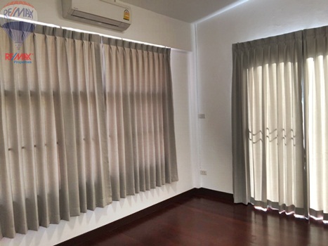RE/MAX Properties Agency's RENT 3 Bedroom 224 Sq.m or 56 Sq.w at House in soi Sukhumvit 16 9
