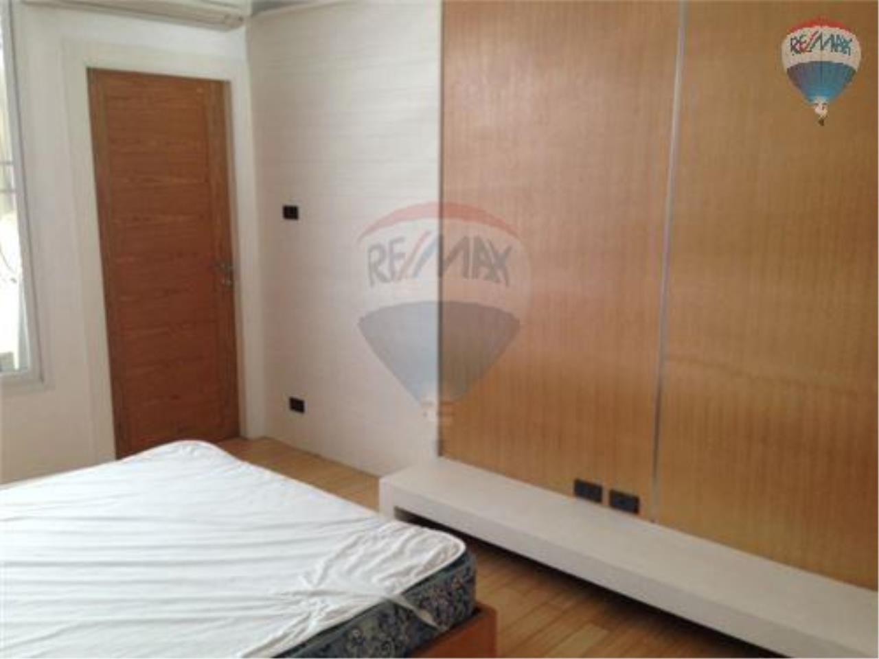 RE/MAX Properties Agency's 3 Bedroom Apartment - Lake View in Soi Sukhumvit 16  26