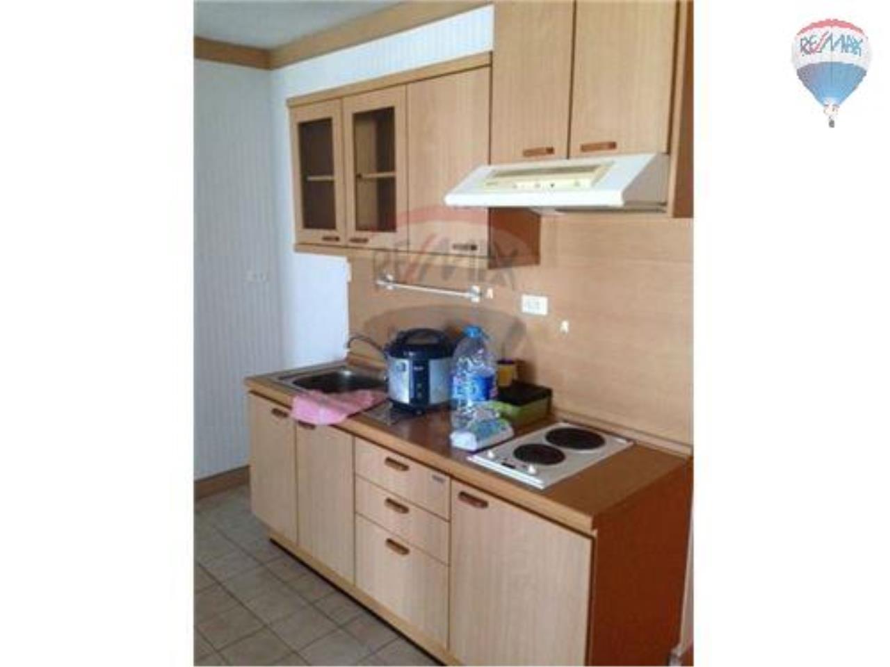 RE/MAX Properties Agency's 2 Bedroom Apartment - Sukhumvit 30/1 1