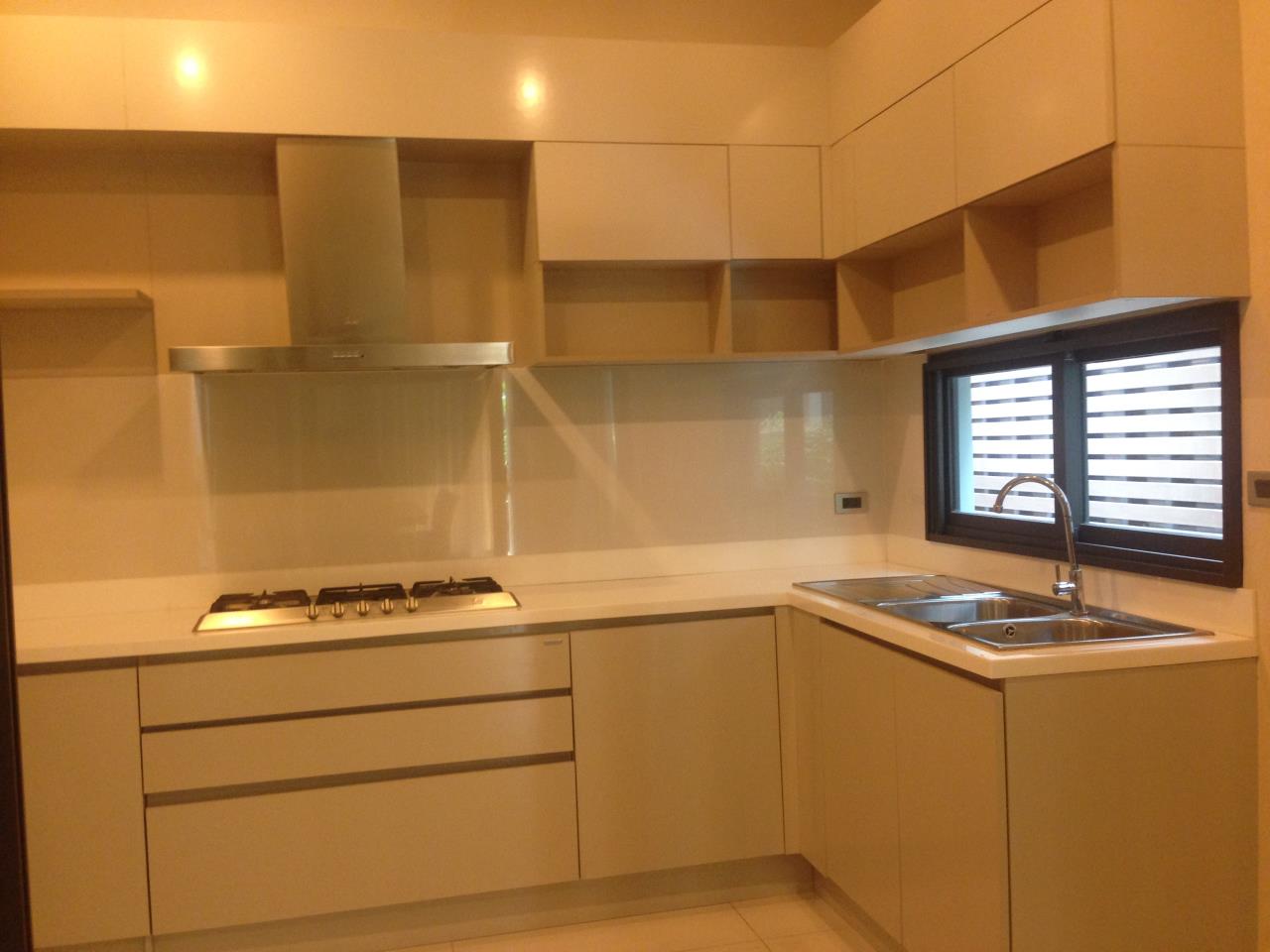Right Move Thailand Agency's Single House 3 Bedrooms in Ladprao For Rent 130,000 THB 6