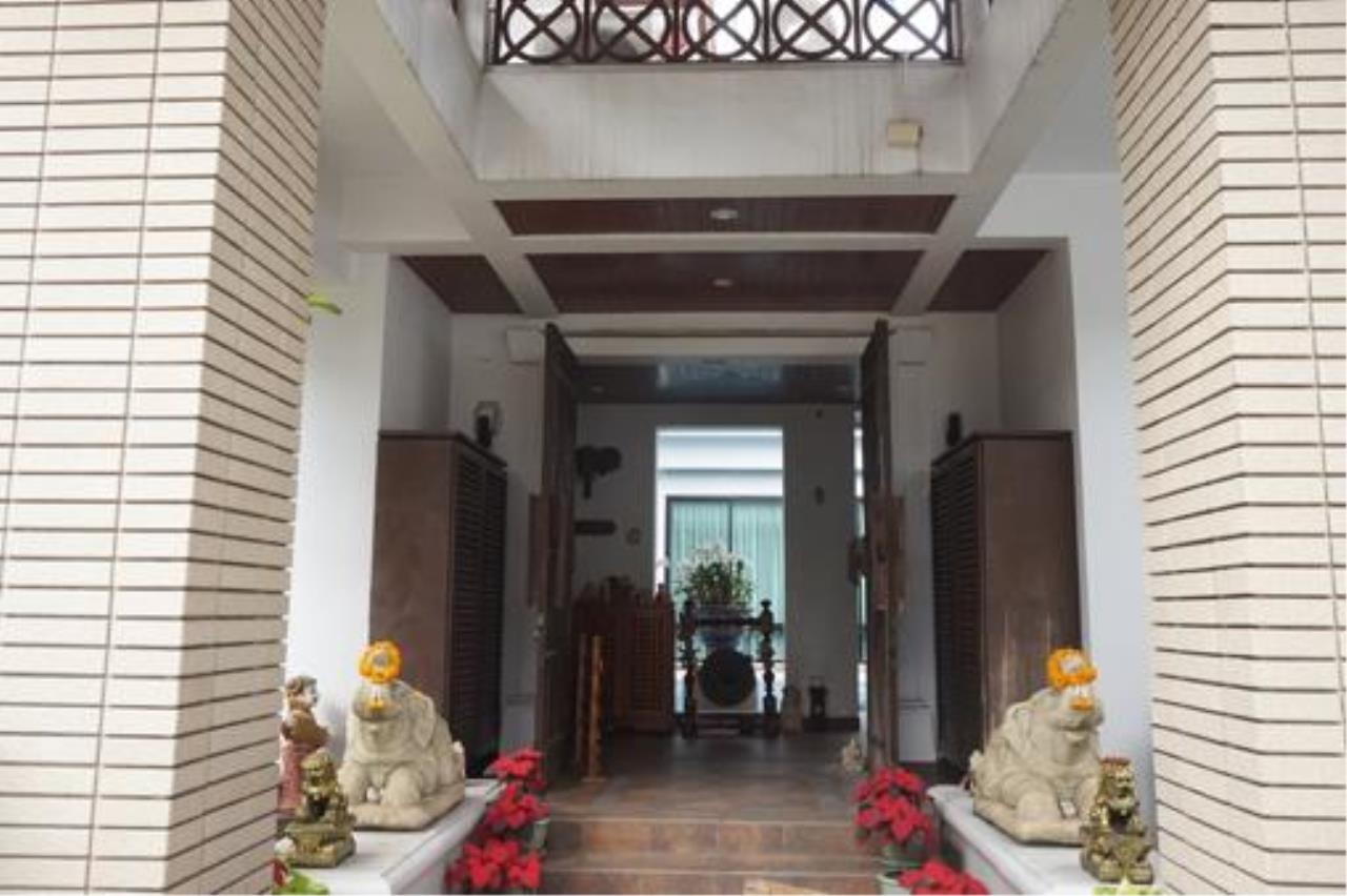 Right Move Thailand Agency's HR744 House For Sale 5 Bedrooms 700 Sqm 5