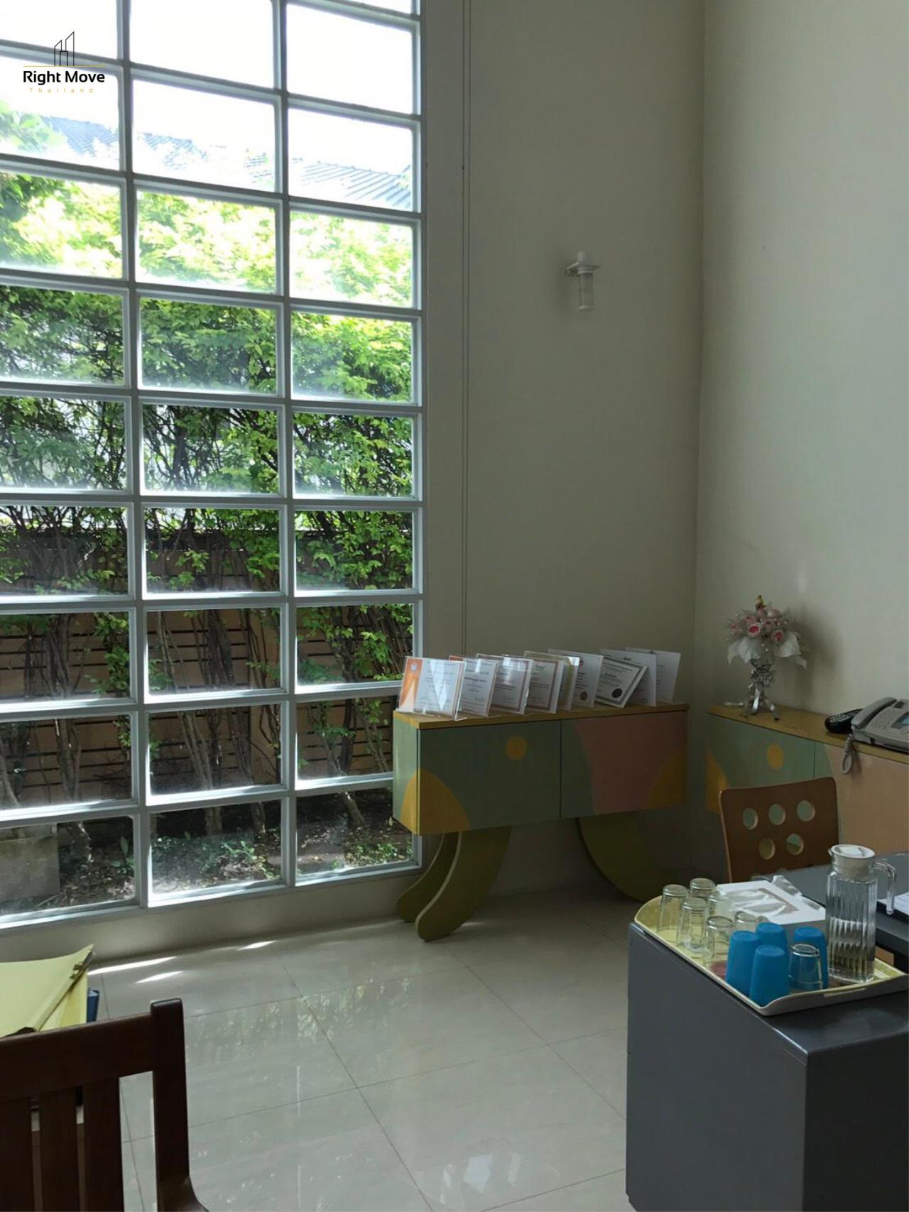 Right Move Thailand Agency's HR921 townhouse for sale - 39,000,000THB - 3 Bedrooms - 600 sqm. 3