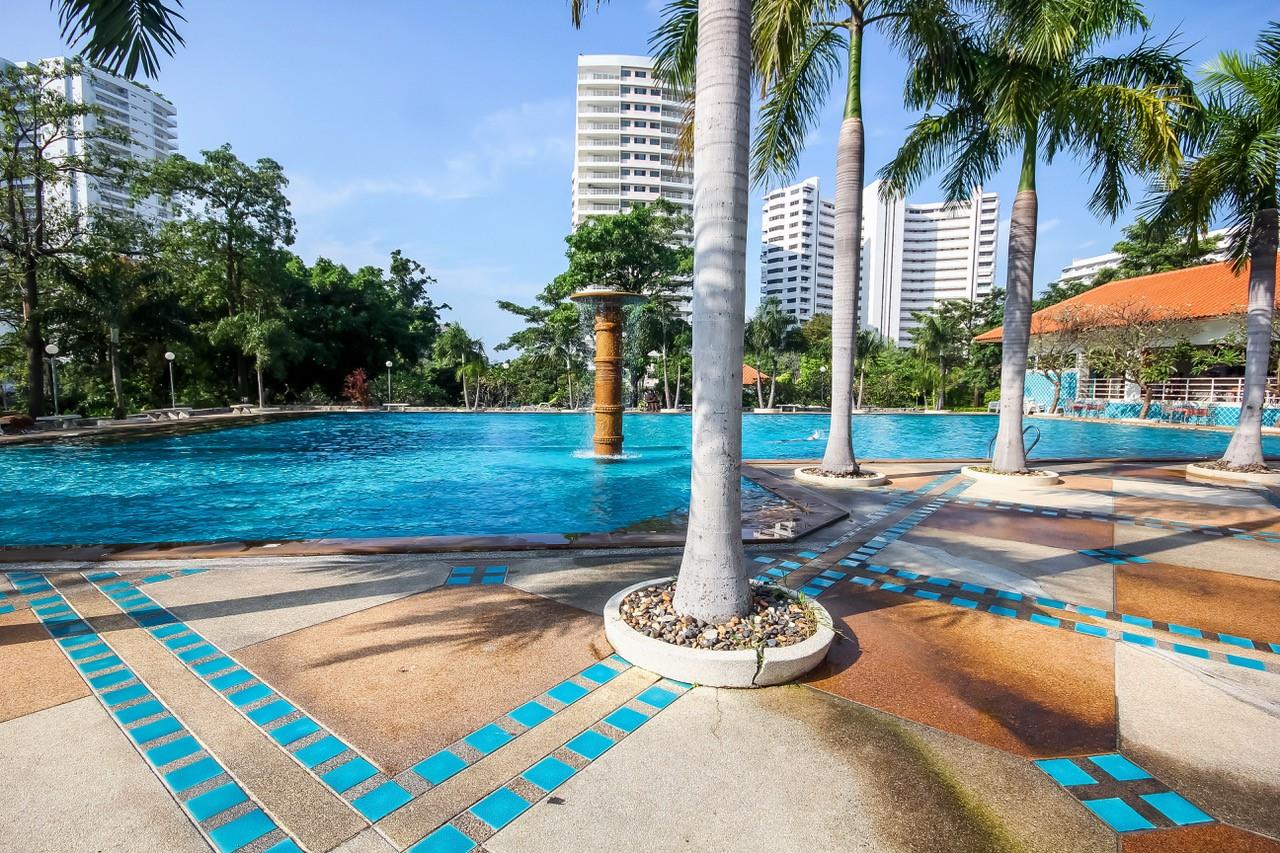 Thaiproperty1 Agency's Jomtien Side Studio For Sale At View Talay 5D 3