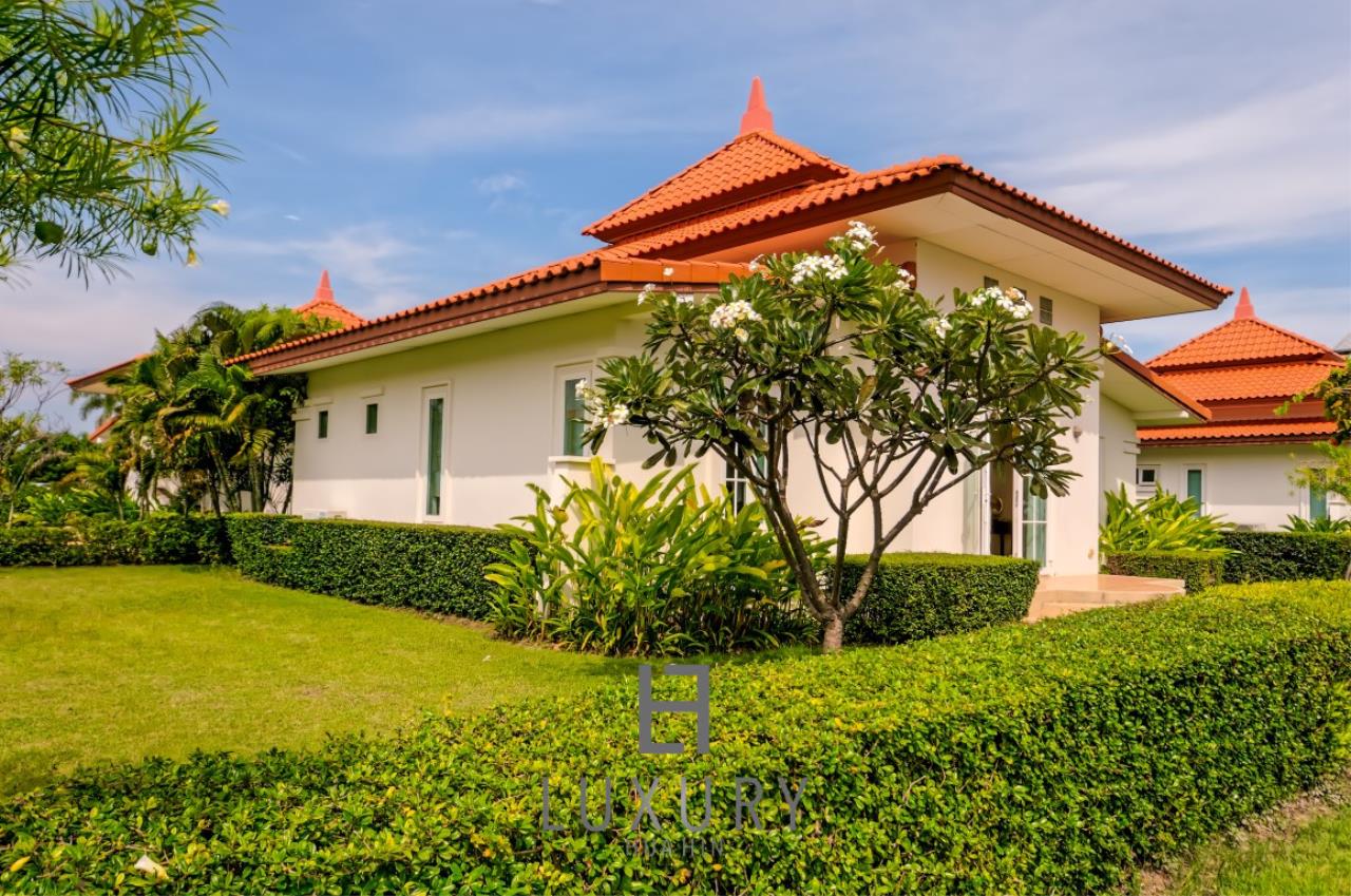 Luxury Hua Hin Property Agency's 2 Bedroom Bali Style Pool Villa 3
