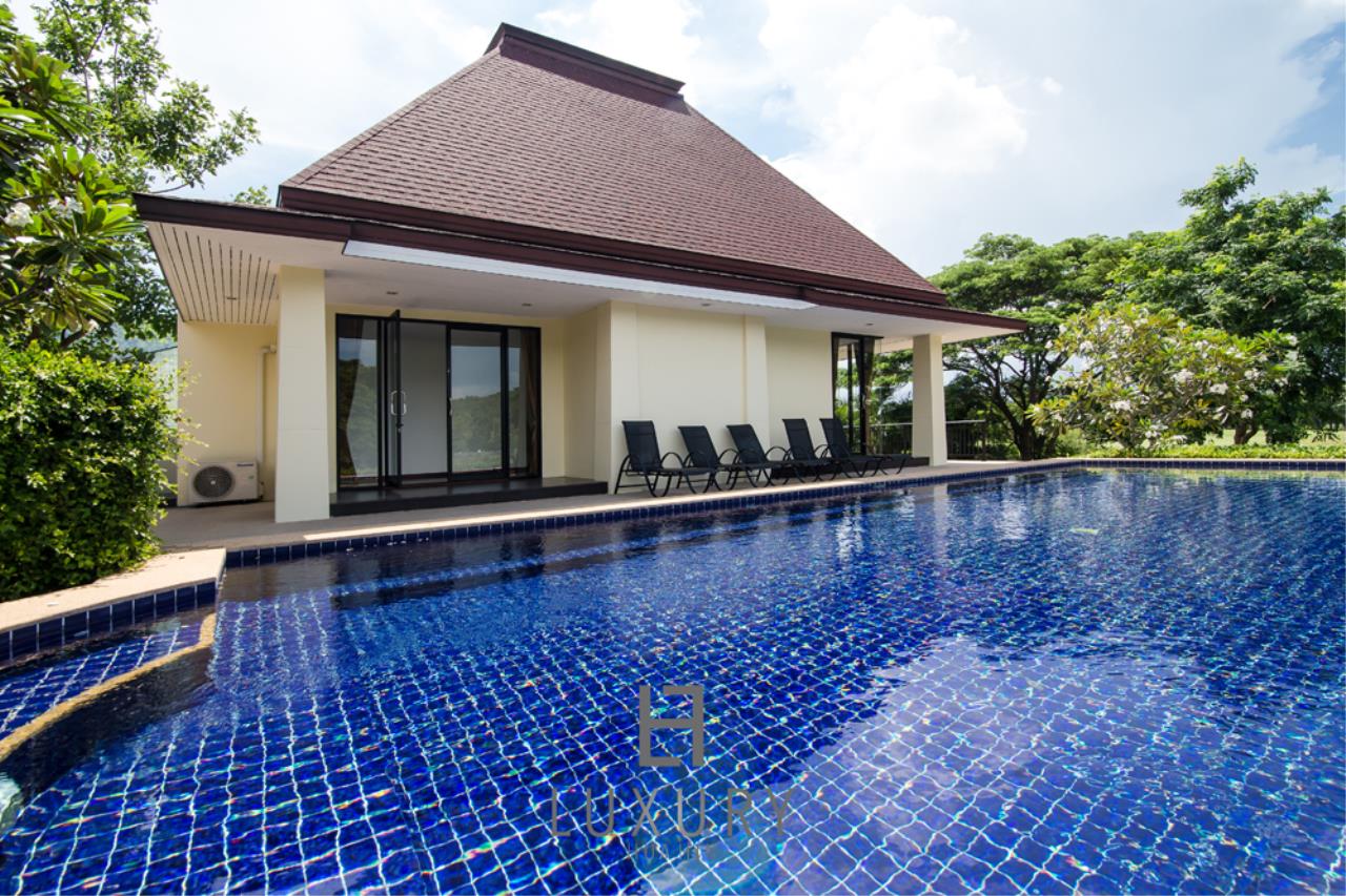 Luxury Hua Hin Property Agency's 7 Bed Mansion on Golf Course 2