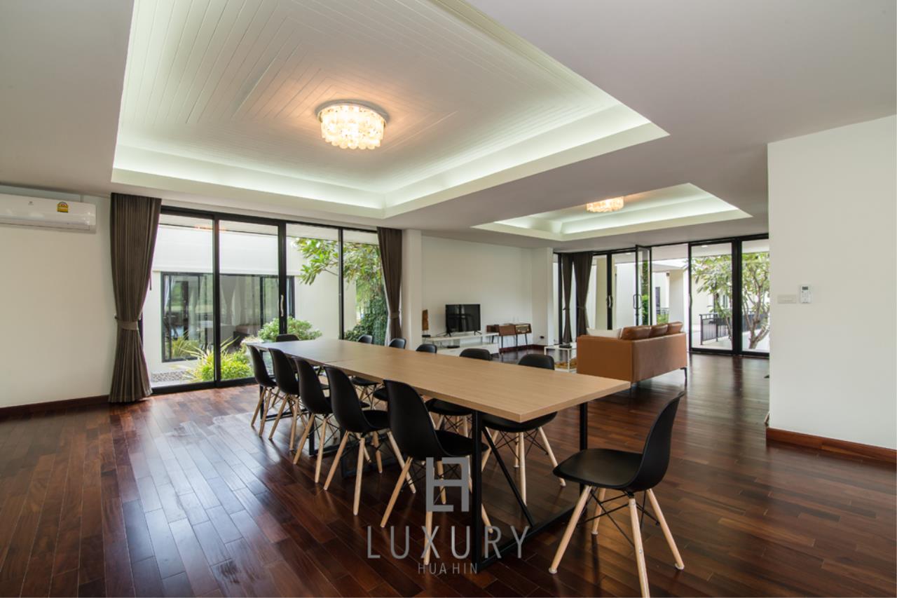 Luxury Hua Hin Property Agency's 7 Bed Mansion on Golf Course 10