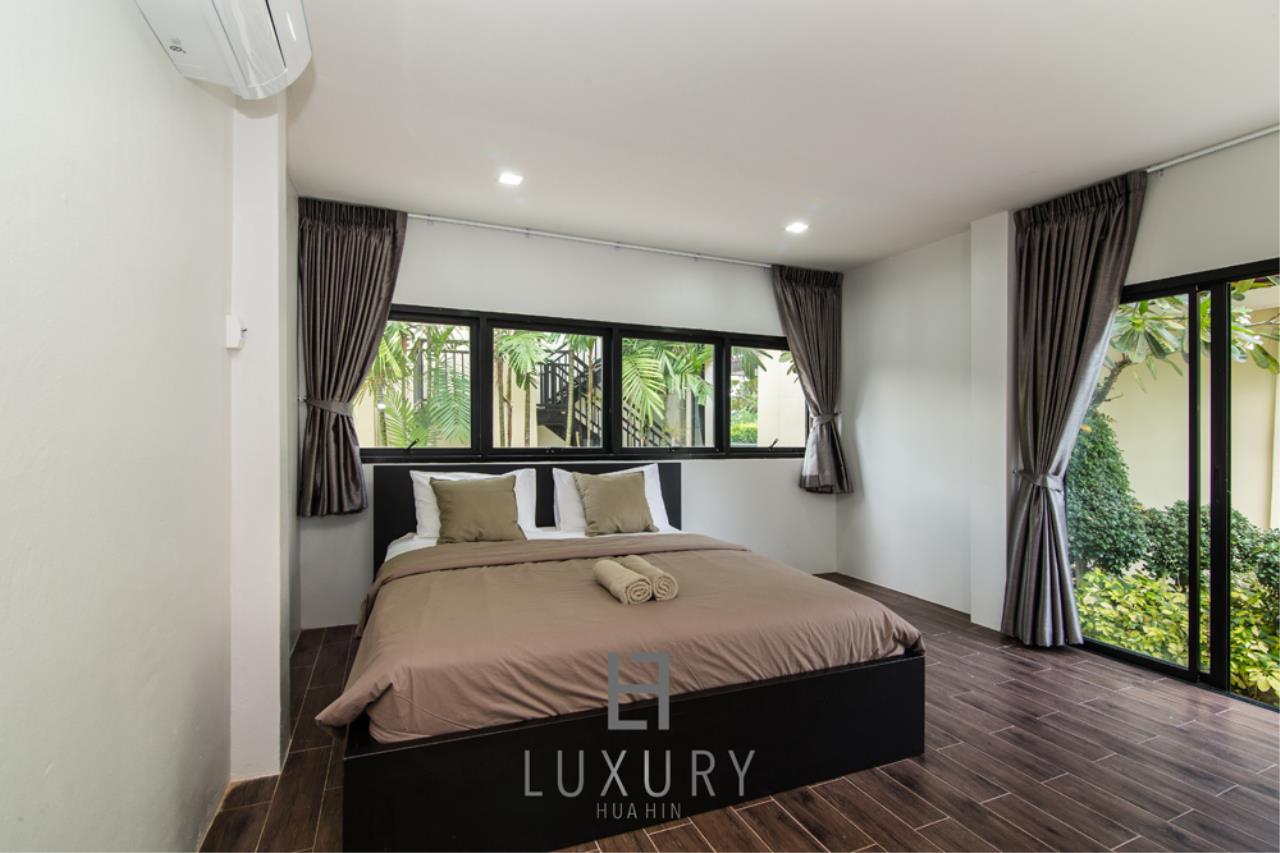 Luxury Hua Hin Property Agency's 7 Bed Mansion on Golf Course 27