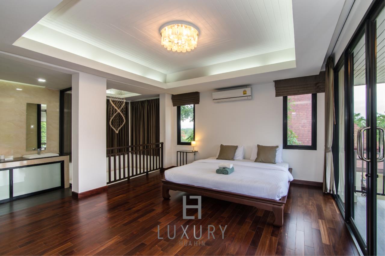 Luxury Hua Hin Property Agency's 7 Bed Mansion on Golf Course 28