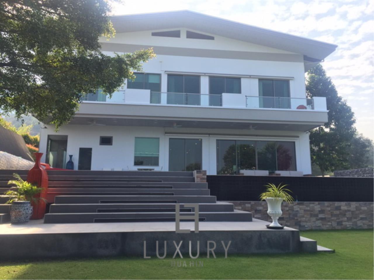 Luxury Hua Hin Property Agency's 4 Bedroom Pool Villa at Palm Hills 1
