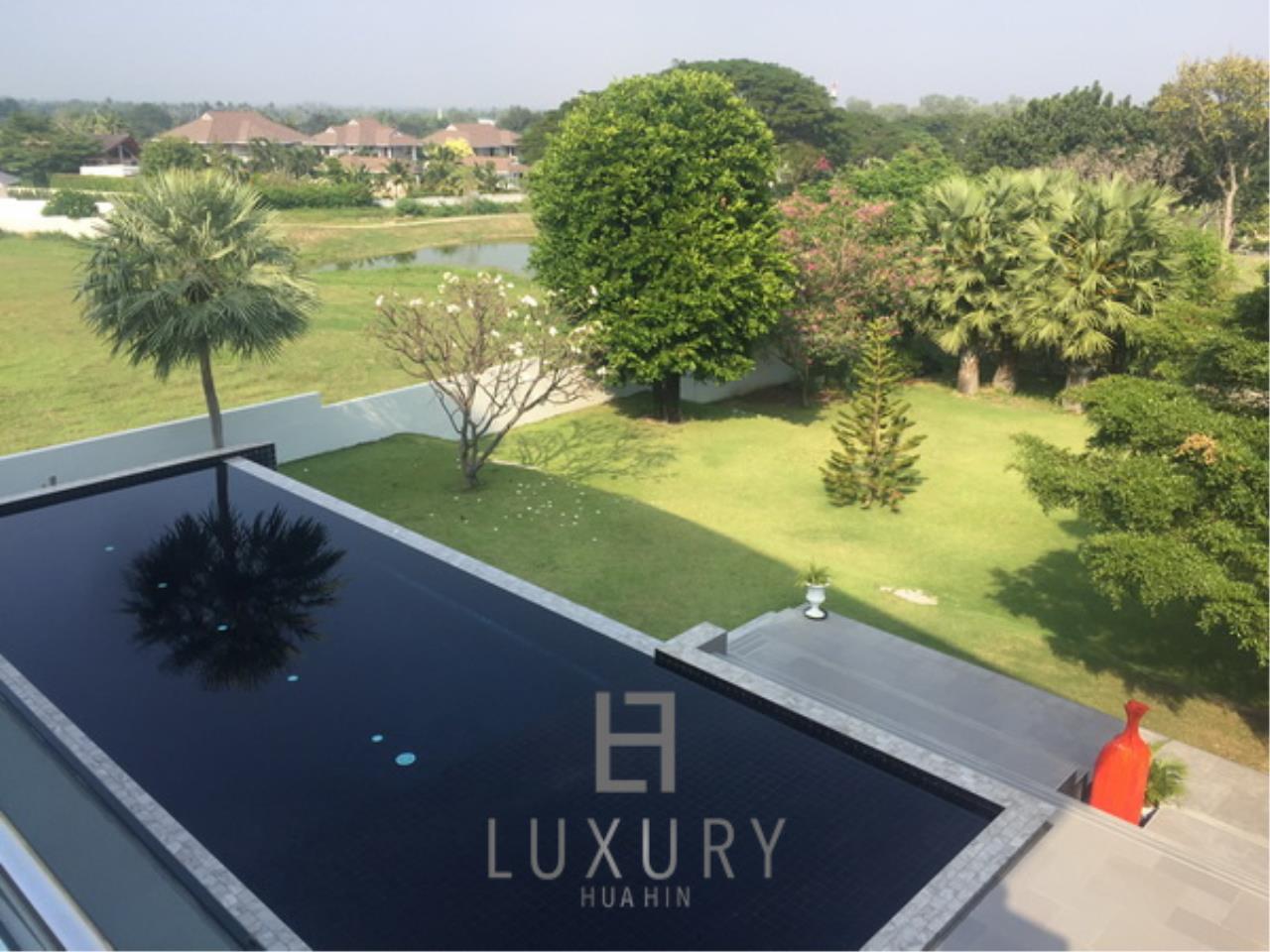 Luxury Hua Hin Property Agency's 4 Bedroom Pool Villa at Palm Hills 2