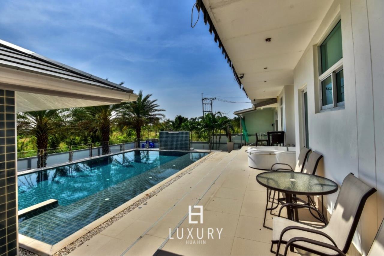 Luxury Hua Hin Property Agency's Luxury 3 Storey Pool Villa 3
