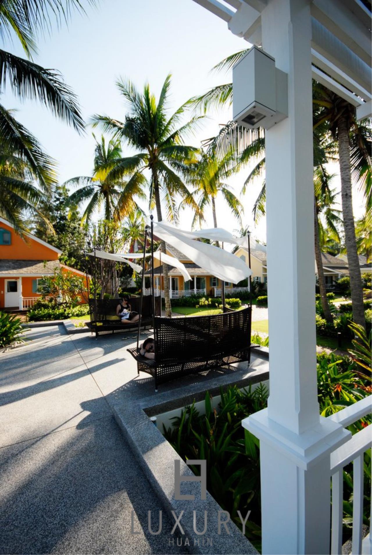 Luxury Hua Hin Property Agency's Absolute Beachfront 3 Bedroom Villa 15
