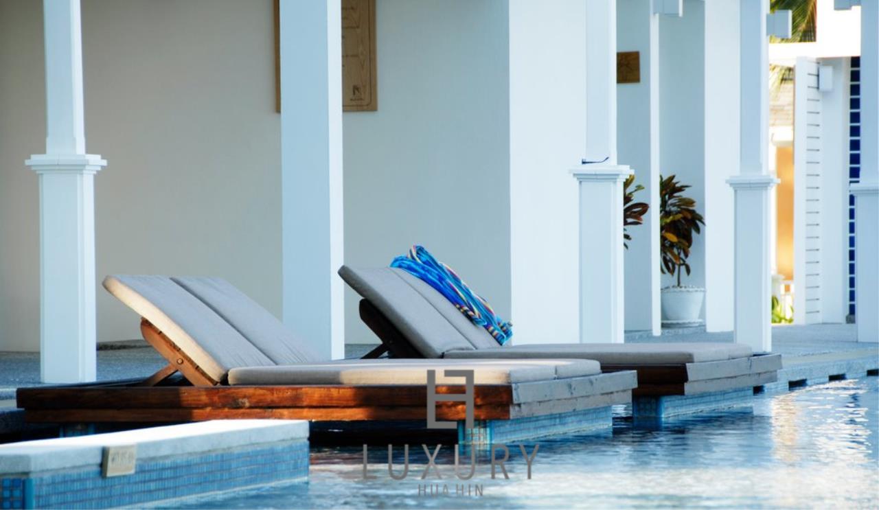 Luxury Hua Hin Property Agency's Absolute Beachfront 3 Bedroom Villa 26