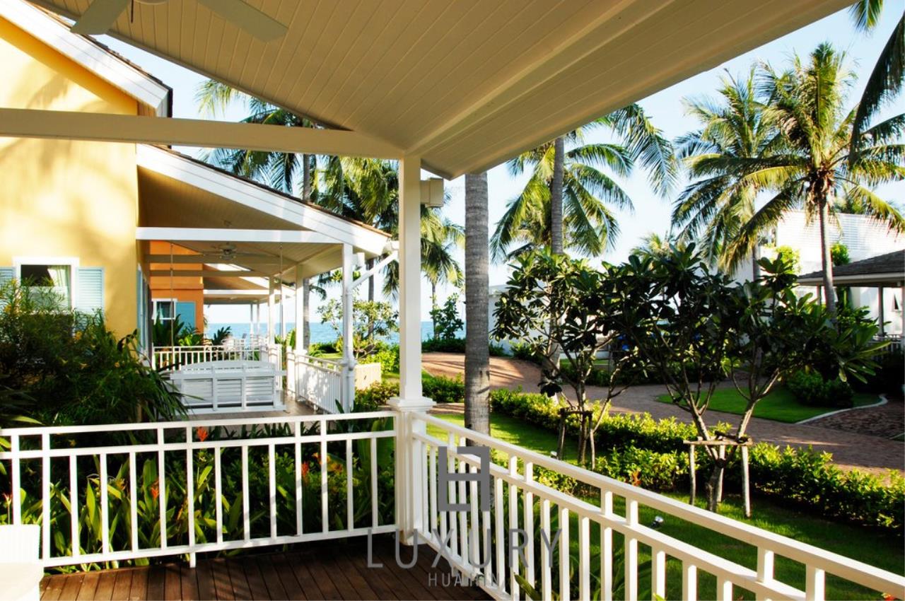 Luxury Hua Hin Property Agency's Absolute Beachfront 3 Bedroom Villa 3