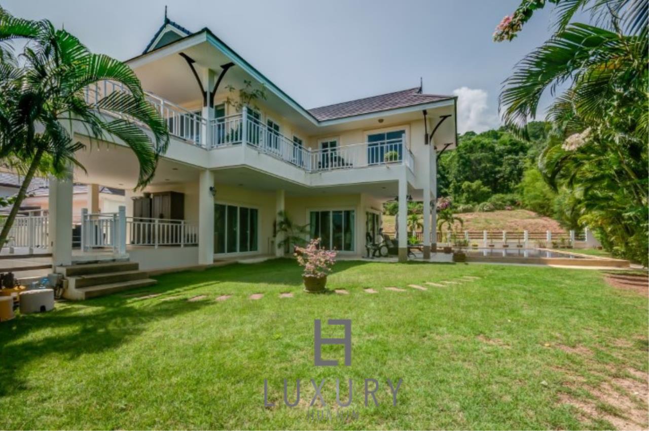 Luxury Hua Hin Property Agency's 2 Storey 3 Bedroom Pool Villa 2