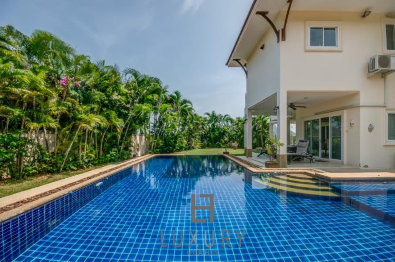 Luxury Hua Hin Property Agency's 2 Storey 3 Bedroom Pool Villa 4