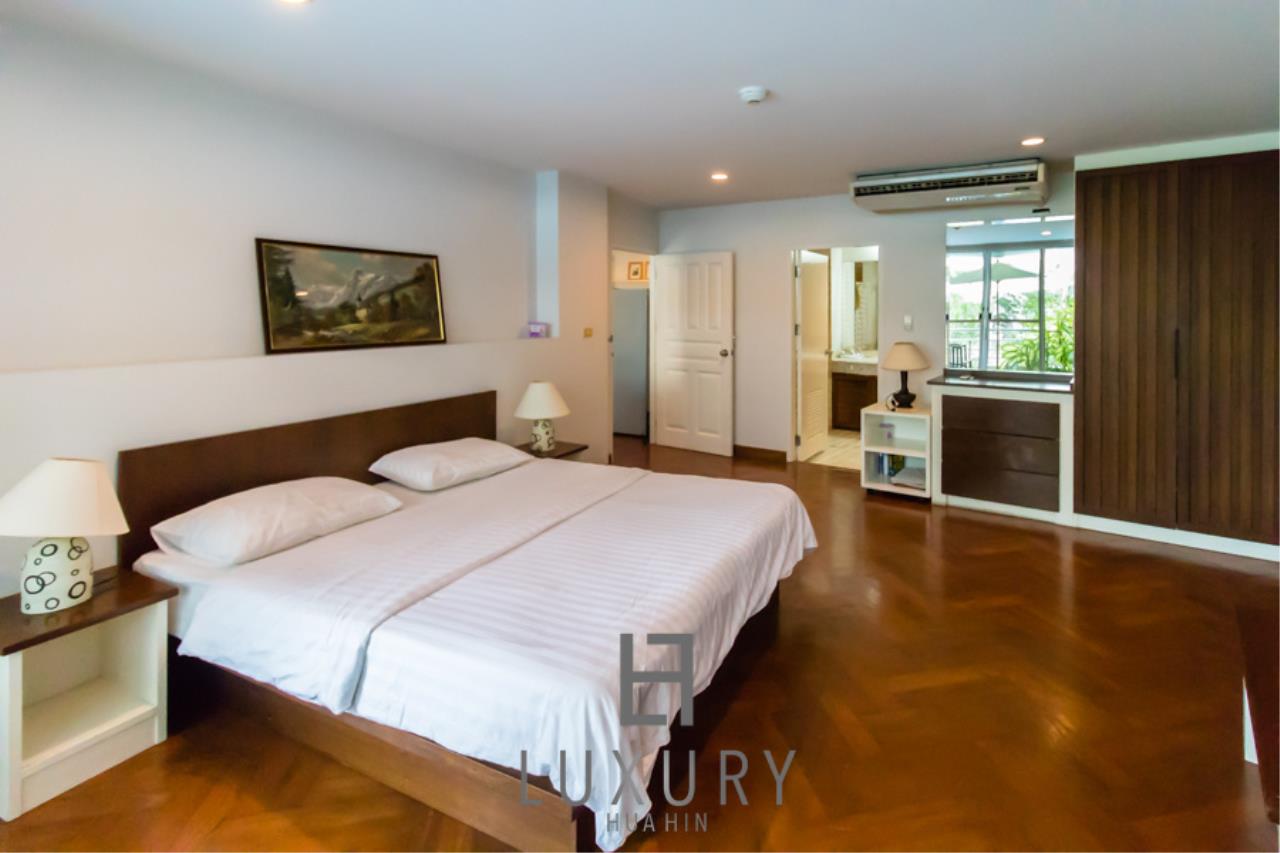 Luxury Hua Hin Property Agency's Luxury 2 Bedroom Beachfront condo 11