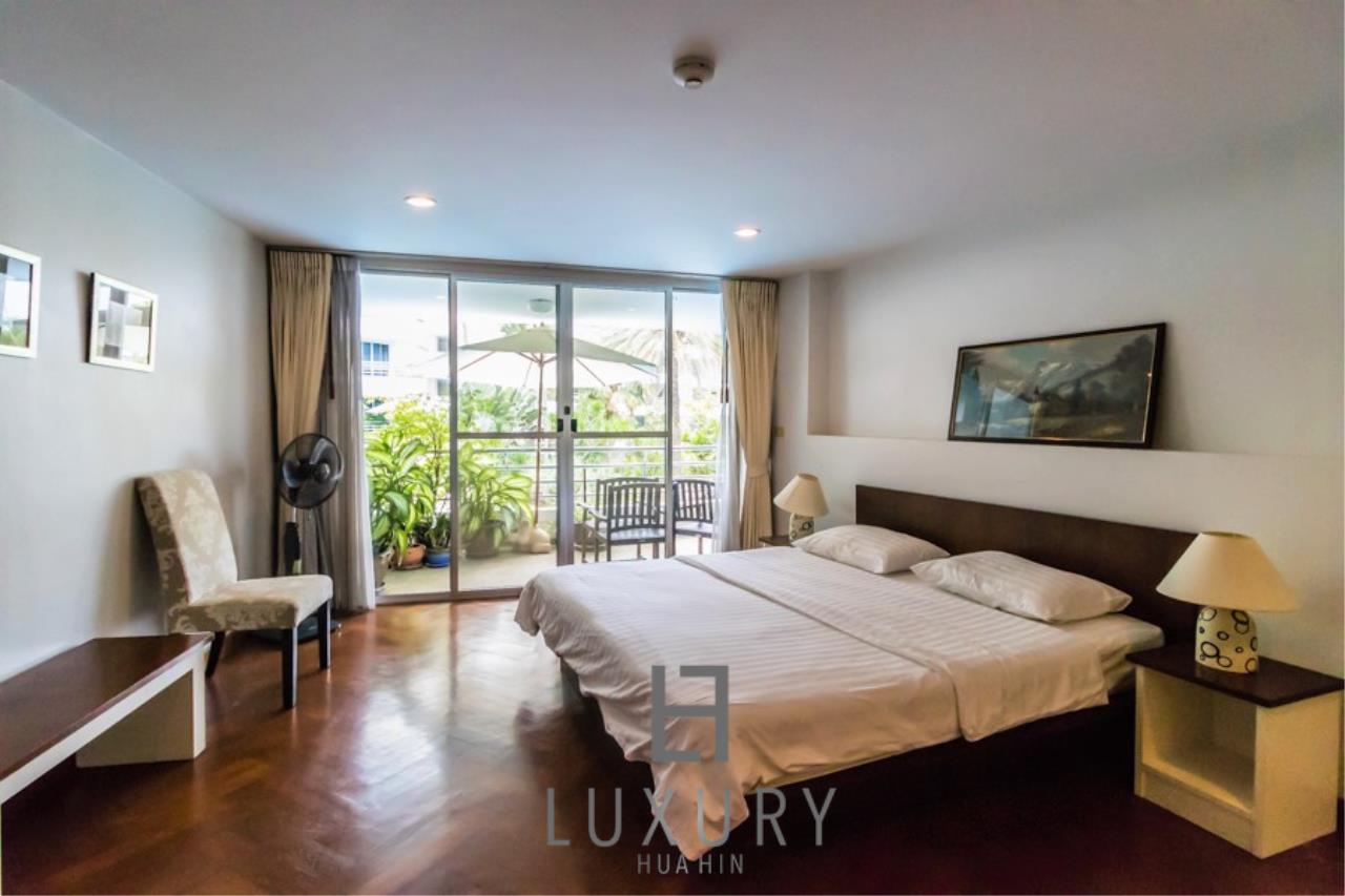 Luxury Hua Hin Property Agency's Luxury 2 Bedroom Beachfront condo 12