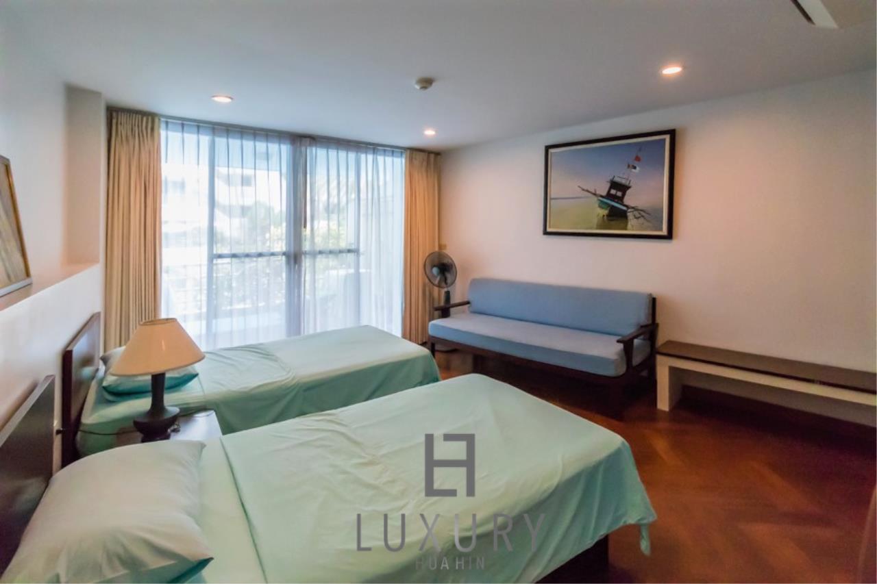 Luxury Hua Hin Property Agency's Luxury 2 Bedroom Beachfront condo 14
