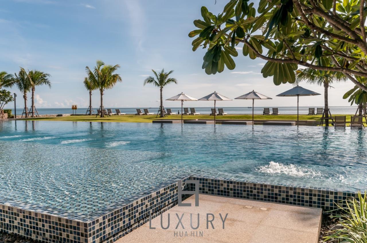 Luxury Hua Hin Property Agency's Absolute Beachfront 3 Bedroom Condo 4