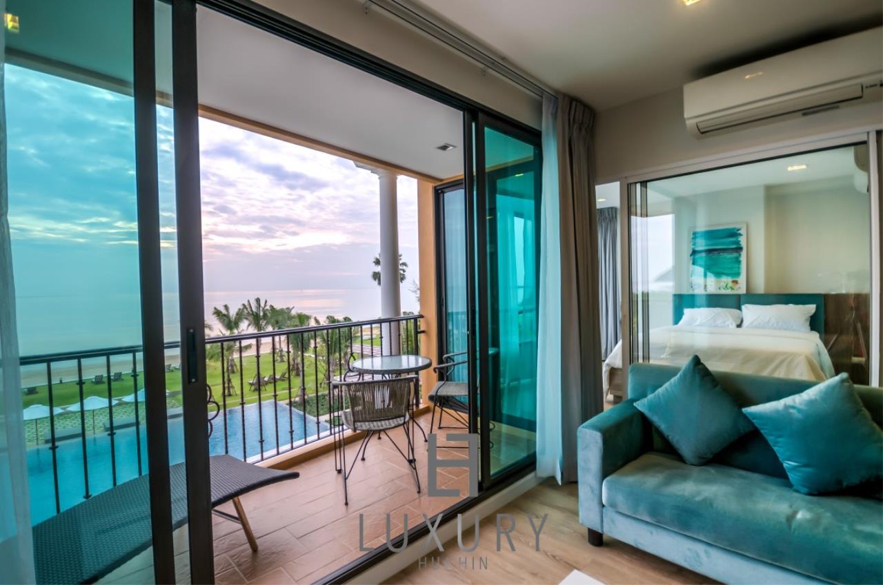 Luxury Hua Hin Property Agency's Absolute Beachfront 3 Bedroom Condo 19