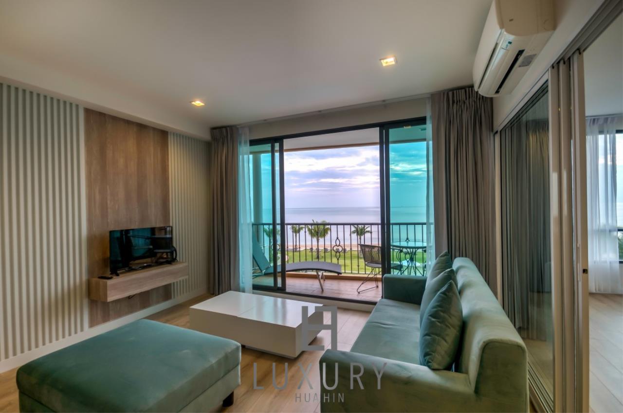 Luxury Hua Hin Property Agency's Absolute Beachfront 3 Bedroom Condo 20