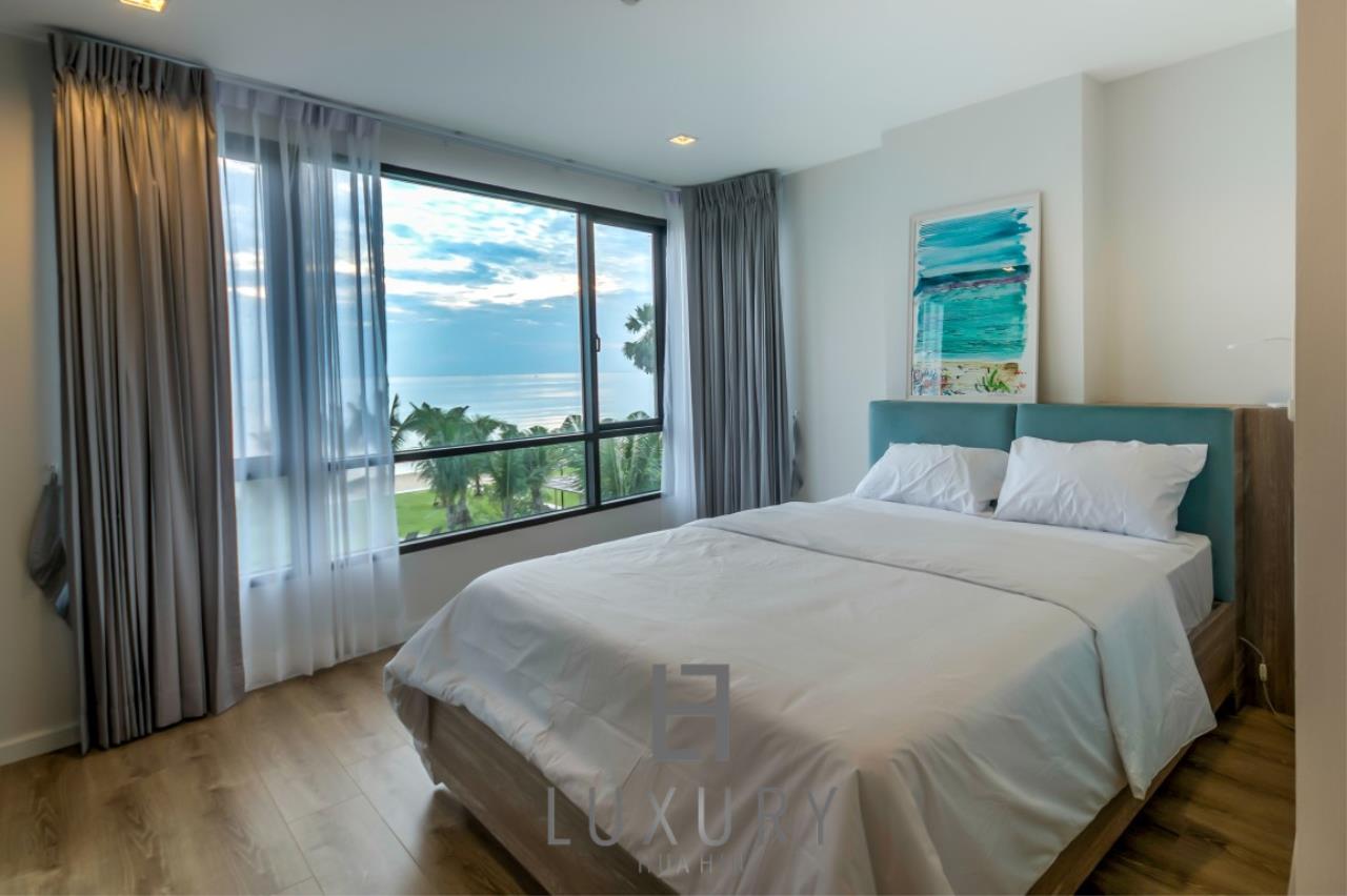 Luxury Hua Hin Property Agency's Absolute Beachfront 3 Bedroom Condo 21