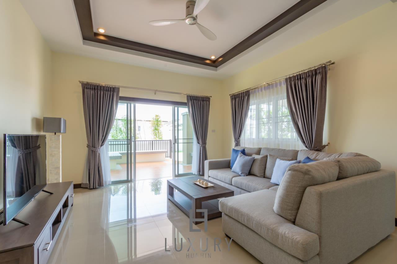 Luxury Hua Hin Property Agency's Brand New 3 Bedroom Pool Villa 13