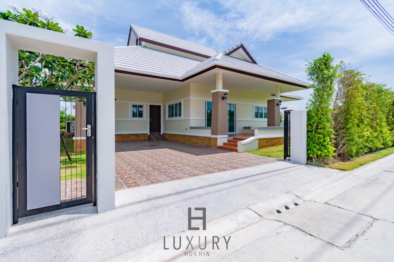 Luxury Hua Hin Property Agency's Brand New 3 Bedroom Pool Villa 1